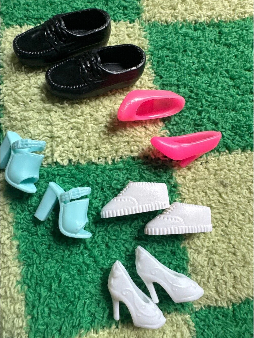 Barbie Doll Shoes Lot of 5 Pairs Heels Sneakers Loafers Mixed Colors
